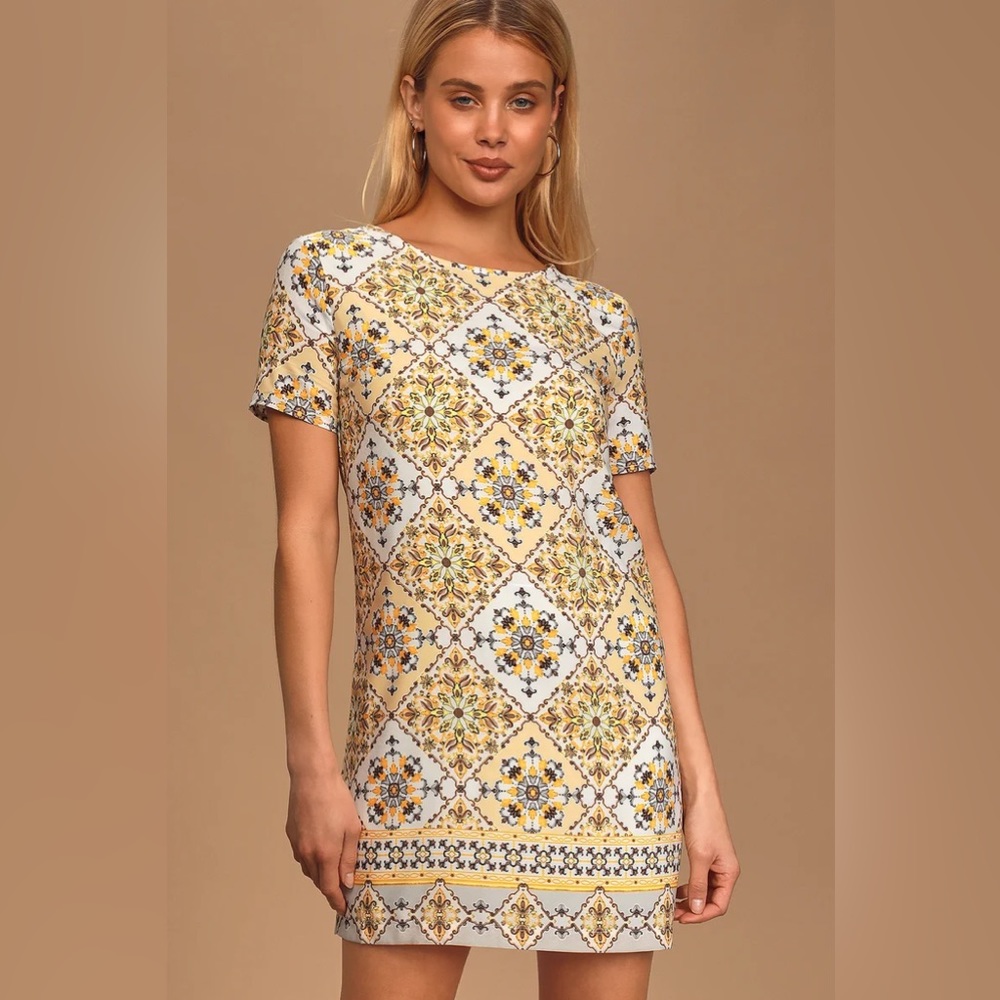 Lulu’s Dandy Lion Shift Dress - size small
